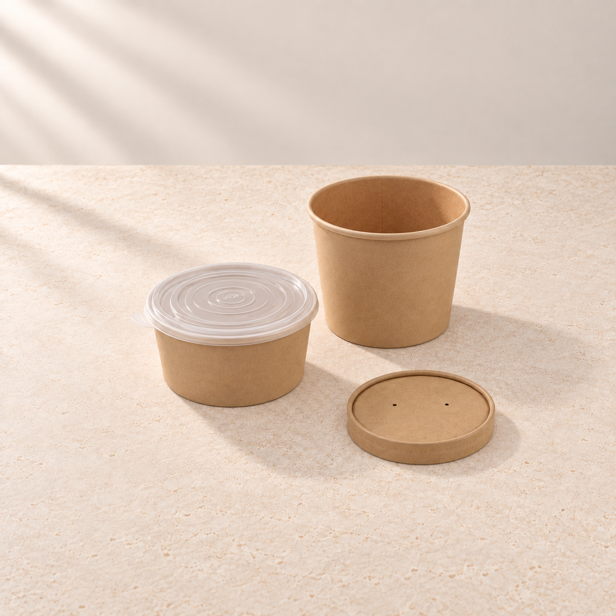 Kraft-Suppenbecher mit PP-Deckel und Papierdeckel